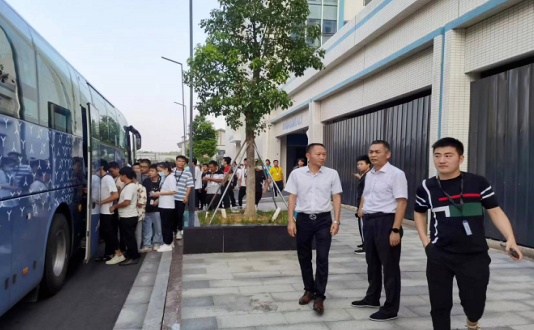 吉安長運：創(chuàng)新經營模式 做強通勤業(yè)務