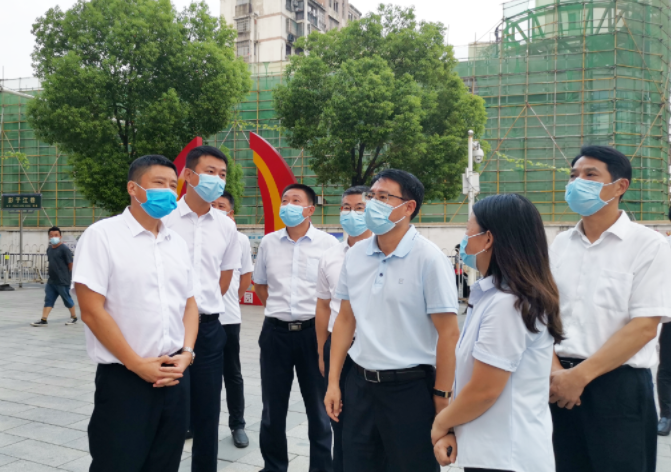 江新洪一行深入南昌長(zhǎng)途汽車(chē)站督導(dǎo)疫情防控、文明創(chuàng)建工作 占梁陪同
