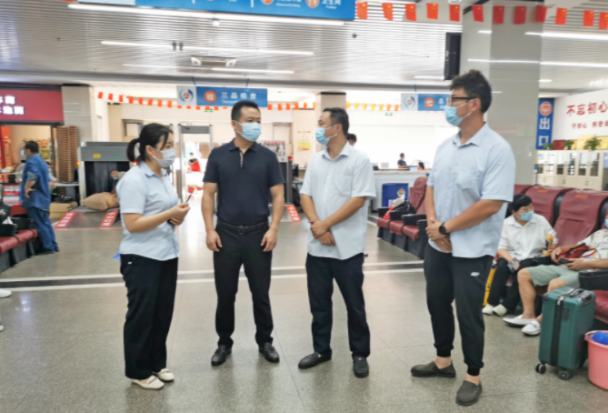 王曉深入都市城際公交、長(zhǎng)運(yùn)物業(yè)督導(dǎo)國(guó)慶期間安全生產(chǎn)等工作