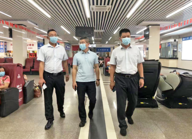 南昌交通集團(tuán)綜治安全組督導(dǎo)都市城際公交、長(zhǎng)運(yùn)物業(yè)文明創(chuàng)建等工作