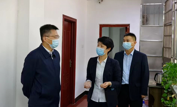 肖良芝督導(dǎo)廣告分公司黨的二十大召開(kāi)前安全維穩(wěn)及復(fù)工復(fù)產(chǎn)工作