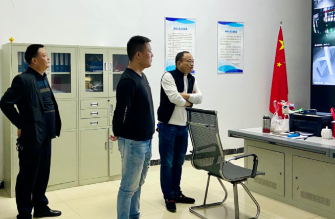 鄱陽(yáng)長(zhǎng)運(yùn):檢查夜間值班值守工作