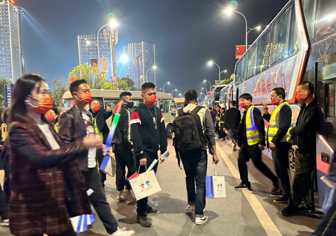 生產(chǎn)經(jīng)營 || 九江長運:全力護(hù)航第十六屆省運會開幕式