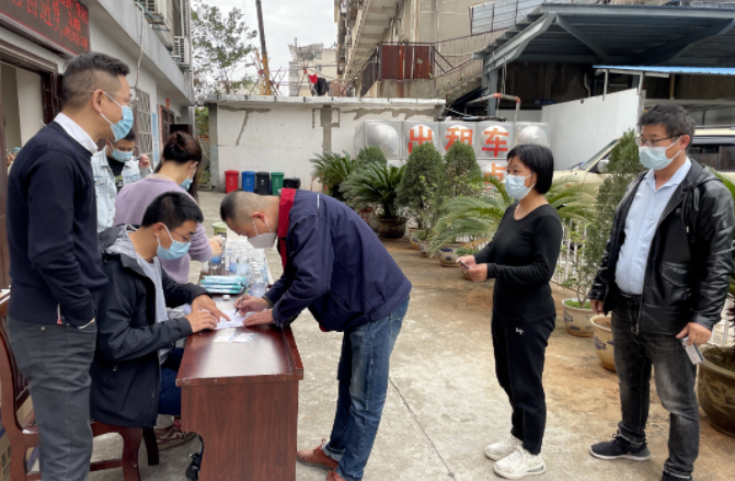 長(zhǎng)運(yùn)出租 發(fā)放防疫物資 筑牢抗疫防線(xiàn)