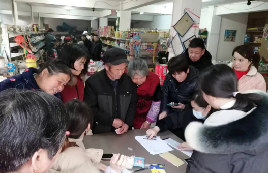 九江長運 武寧公司開展公交IC卡辦理進社區(qū)活動