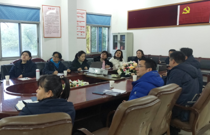 大通物流領導深入修理、檢測片區(qū)開展崗位融合調研