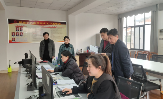 新余市治安支隊(duì)督導(dǎo)新余公交“兩會(huì)”期間安全生產(chǎn)、維穩(wěn)工作部署情況