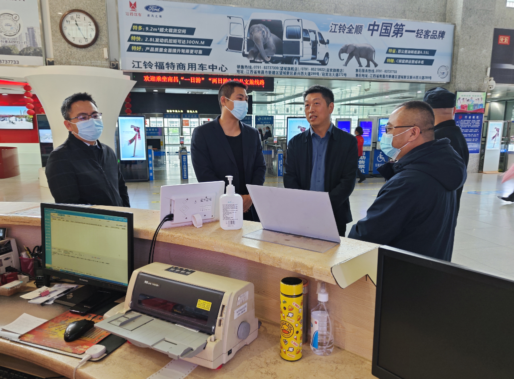 都市城際公交：市交通運輸局領導督導檢查鞏固國家衛(wèi)生城市工作落實情況