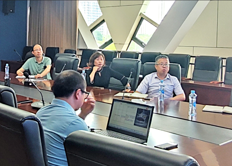 江西長(zhǎng)運(yùn)舉辦“排查車輛安全、預(yù)防車輛自燃“專題培訓(xùn)會(huì)  萬(wàn)建紅出席并講話